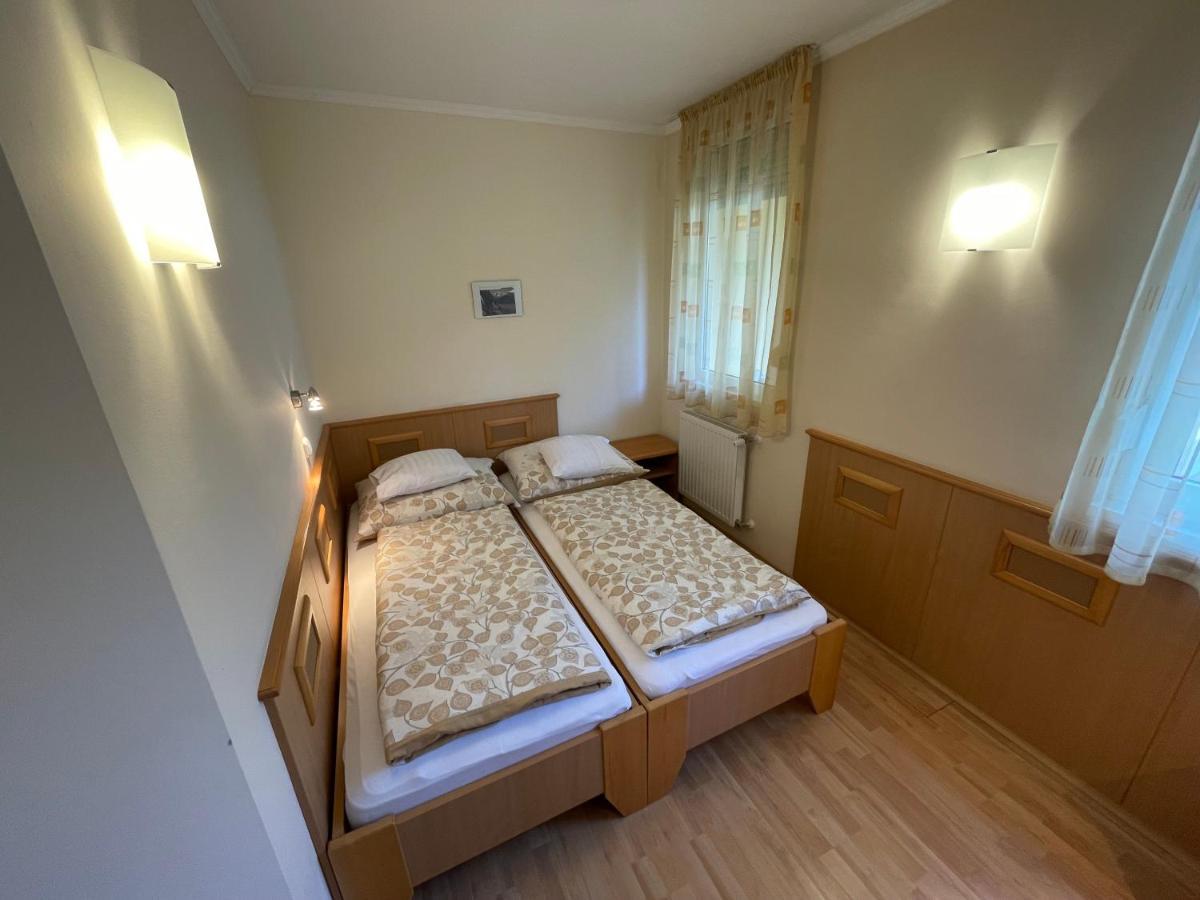 Garda Apartmanház Hévíz Exterior foto