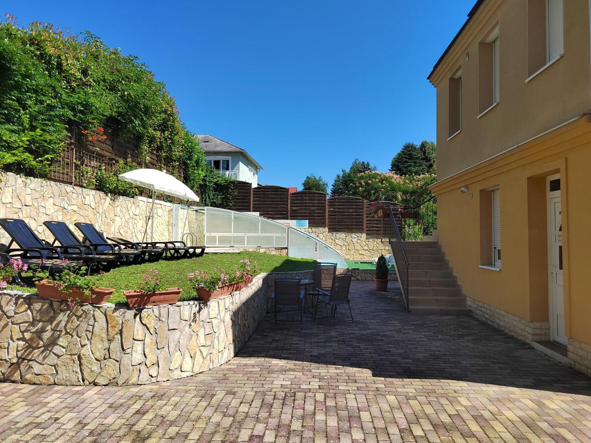 Garda Apartmanház Hévíz Exterior foto